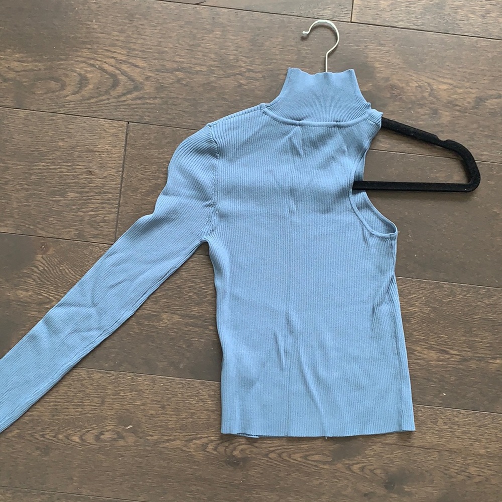 ZARA One Sleeve Blue Turtle Neck SIZE: Small